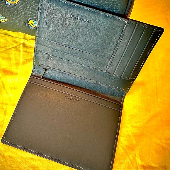 Brand New Coach Travel Set – Wallet, Passport Case, & toiletries bag - Picture 13 of 16